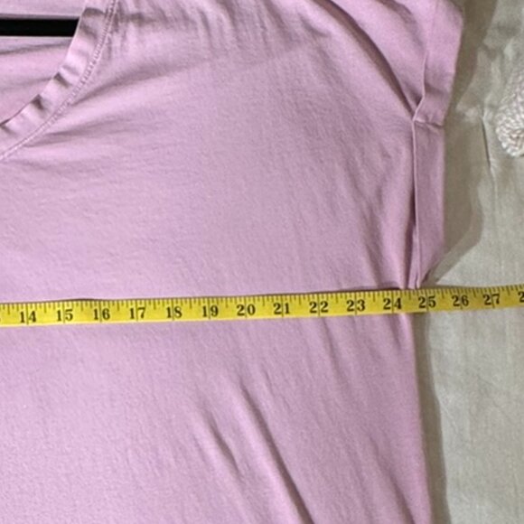 Banana Republic Pink Cuffed Sleeve V-Neck T-Shirt – Relaxed Fit & Everyday Chic - Picture 5 of 5